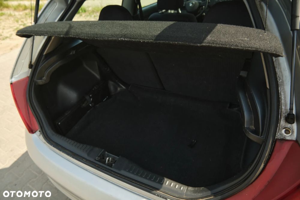 Honda Civic 1.4i S - 22