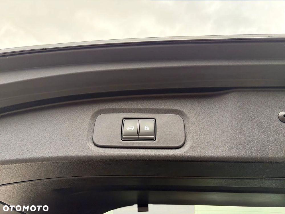 Nissan Qashqai 1.3 DIG-T mHEV N-Connecta Xtronic - 29