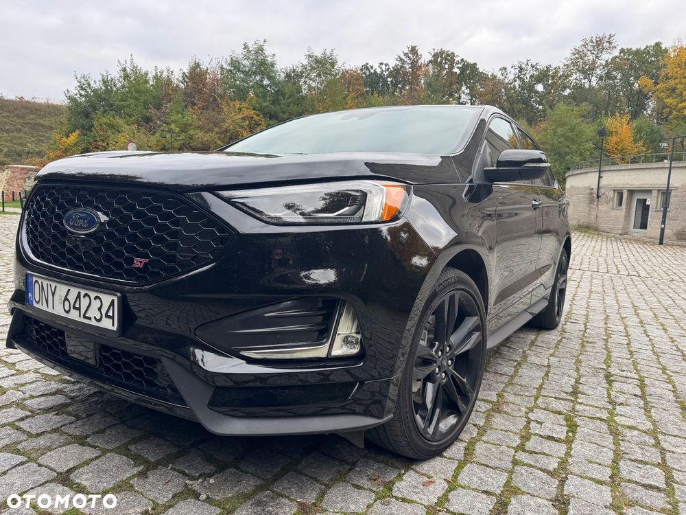 Ford Edge - 2