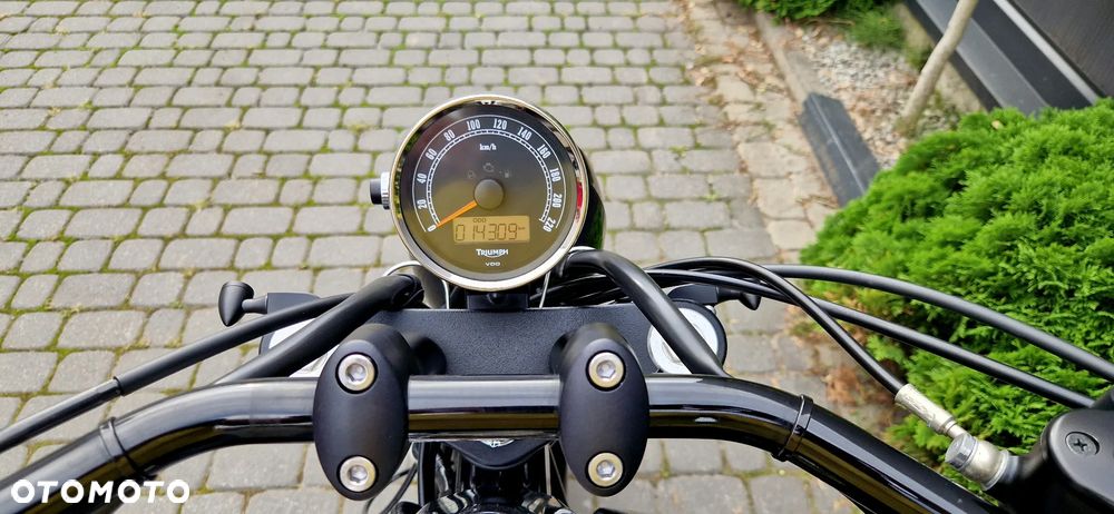 Triumph Speedmaster - 9