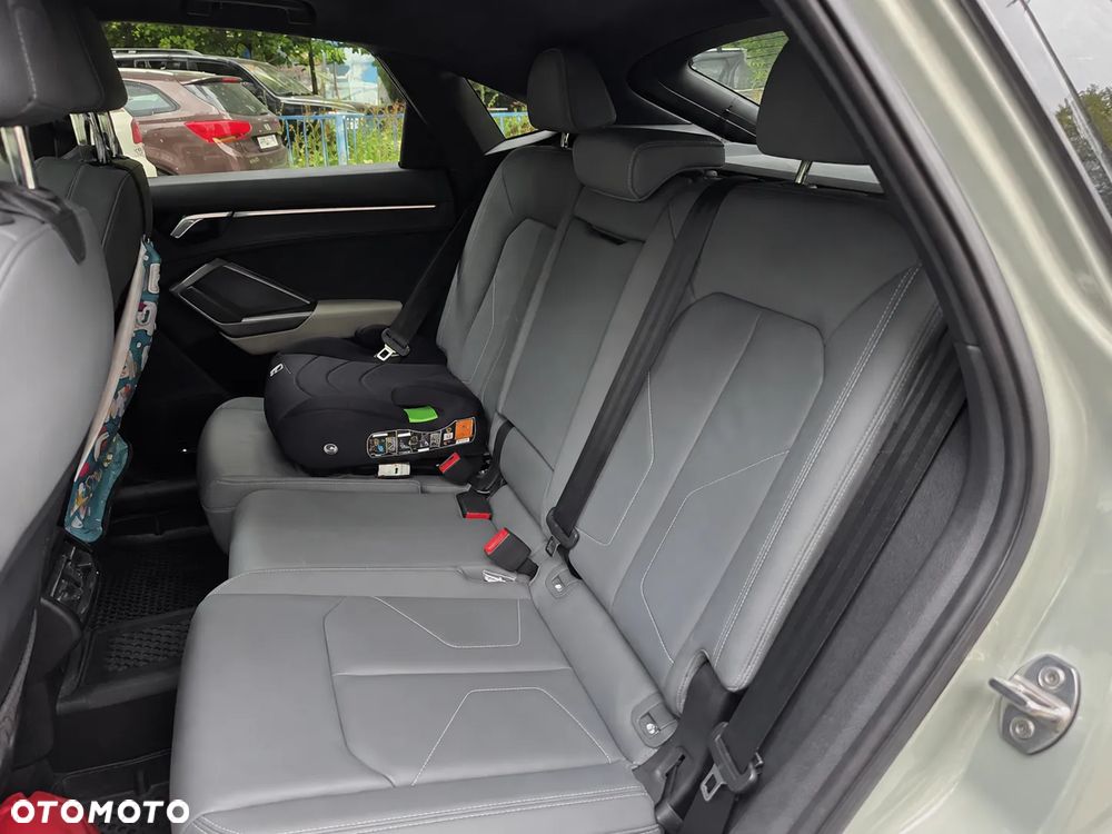 Audi Q3 Sportback - 8