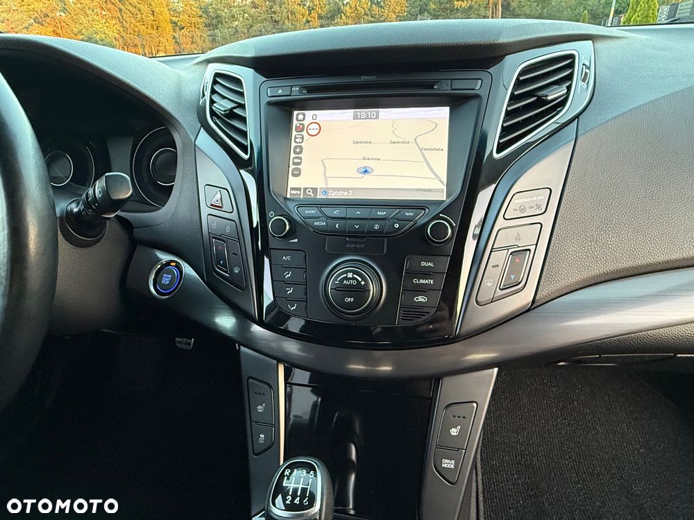 Hyundai i40 Kombi 1.7 CRDi Premium - 23