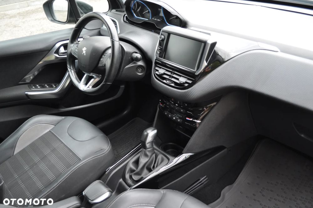 Peugeot 2008 PureTech 82 Allure - 17