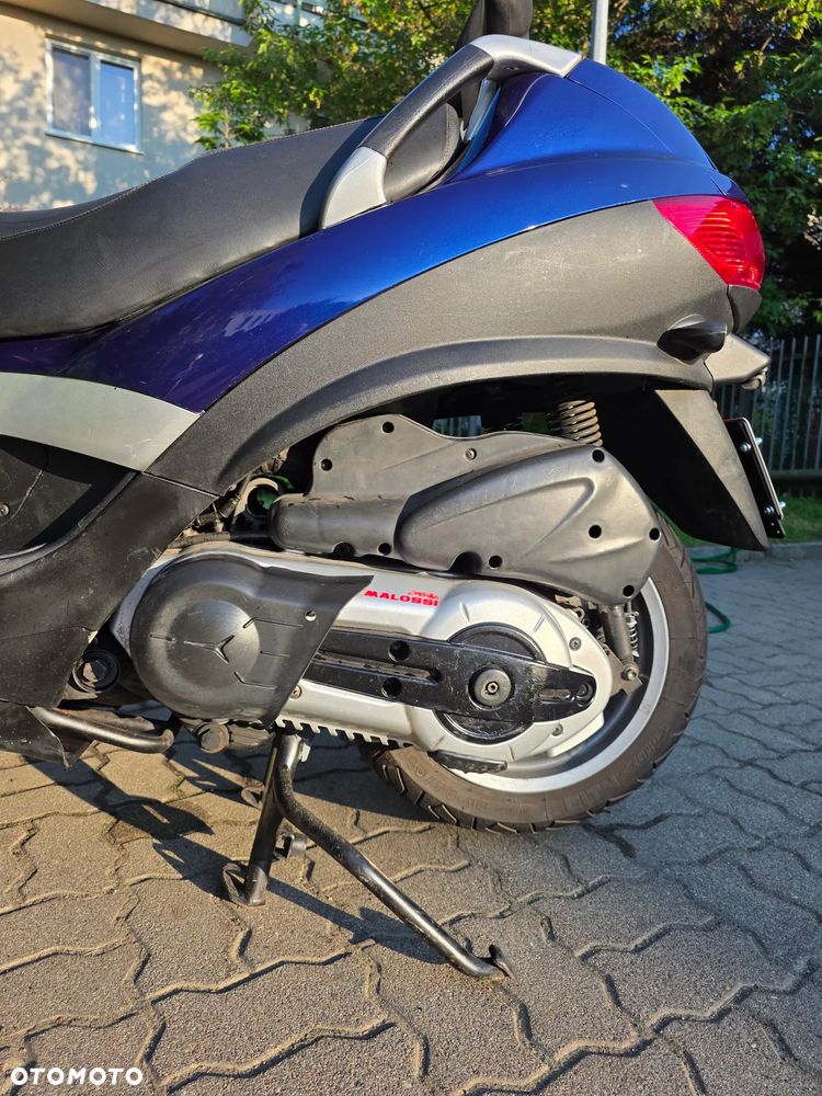 Piaggio MP-3 - 5