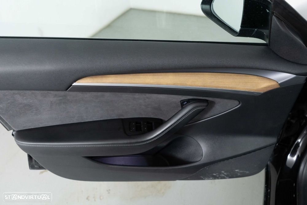 Tesla Model 3 Performance Dual Motor AWD - 19