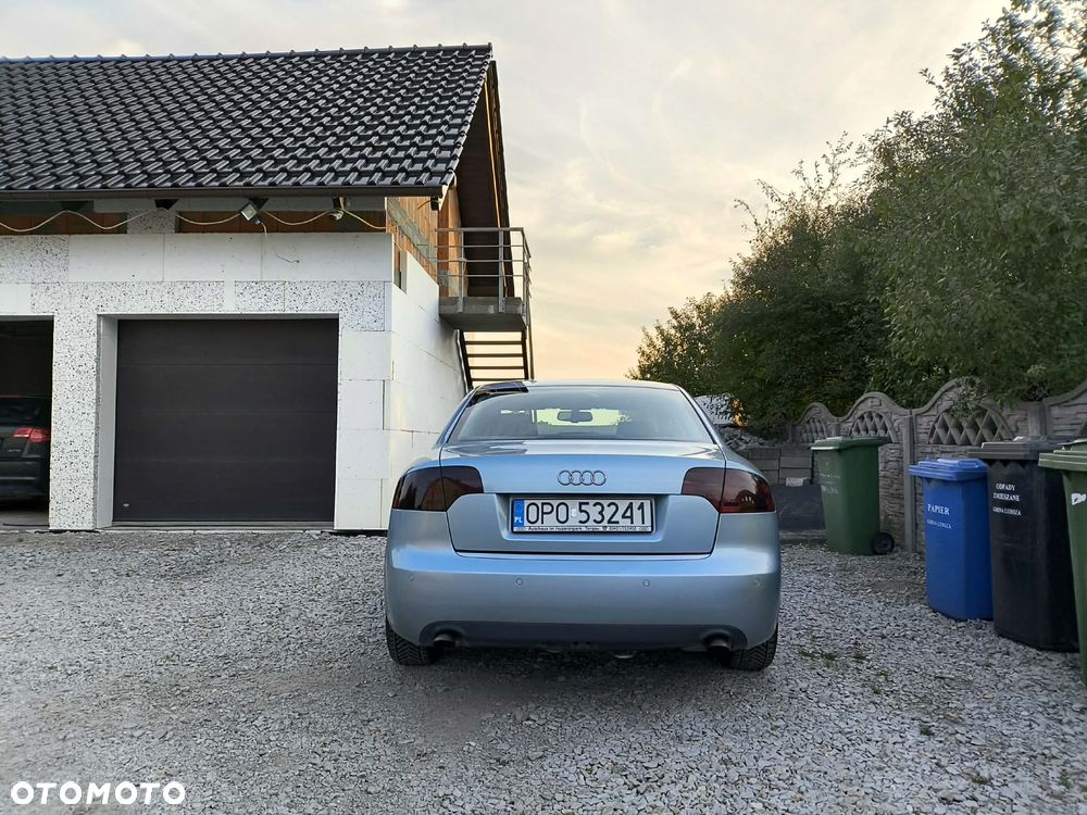 Audi A4 Limousine - 6