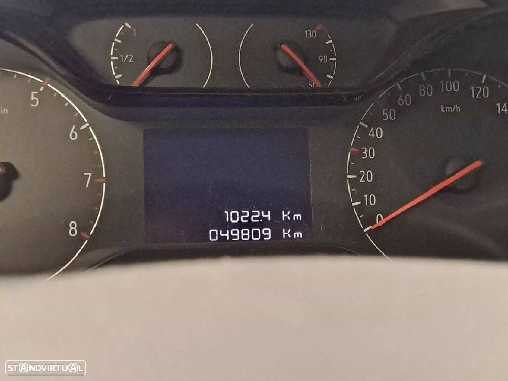 Opel Crossland 1.2 Design & Tech - 12
