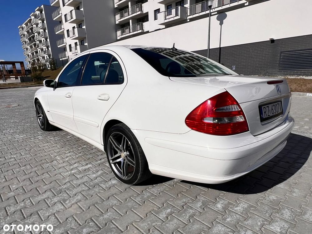 Mercedes-Benz Klasa E 280 CDI T Elegance - 12
