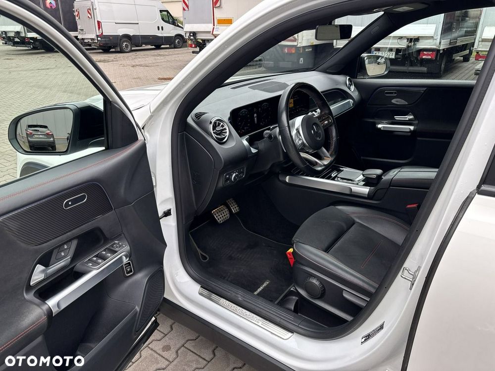 Mercedes-Benz GLB 200 7G-DCT - 11