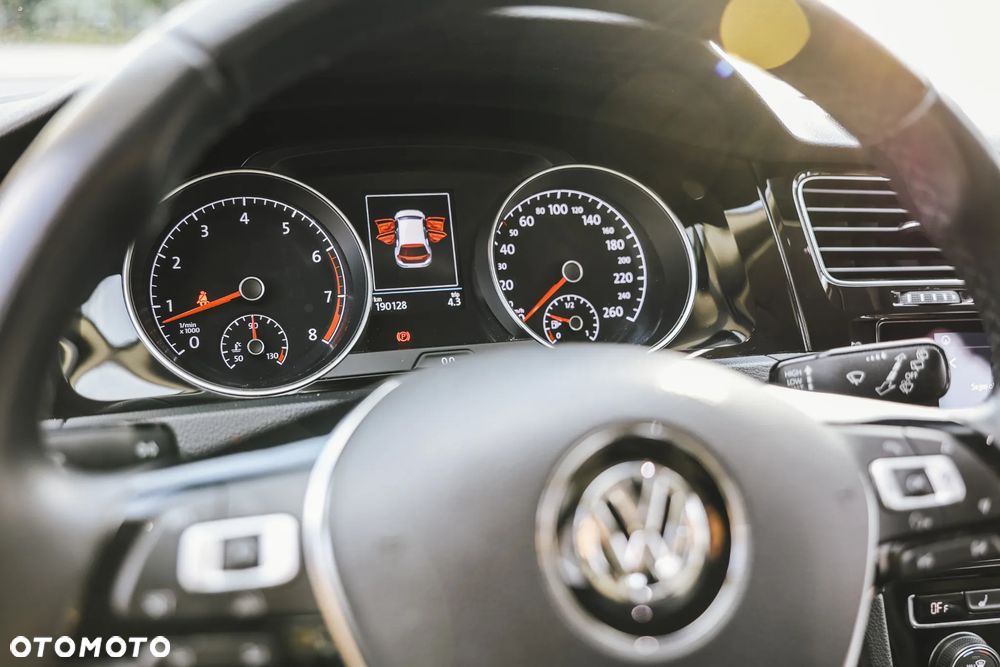 Volkswagen Golf 1.4 TSI BMT Highline - 21