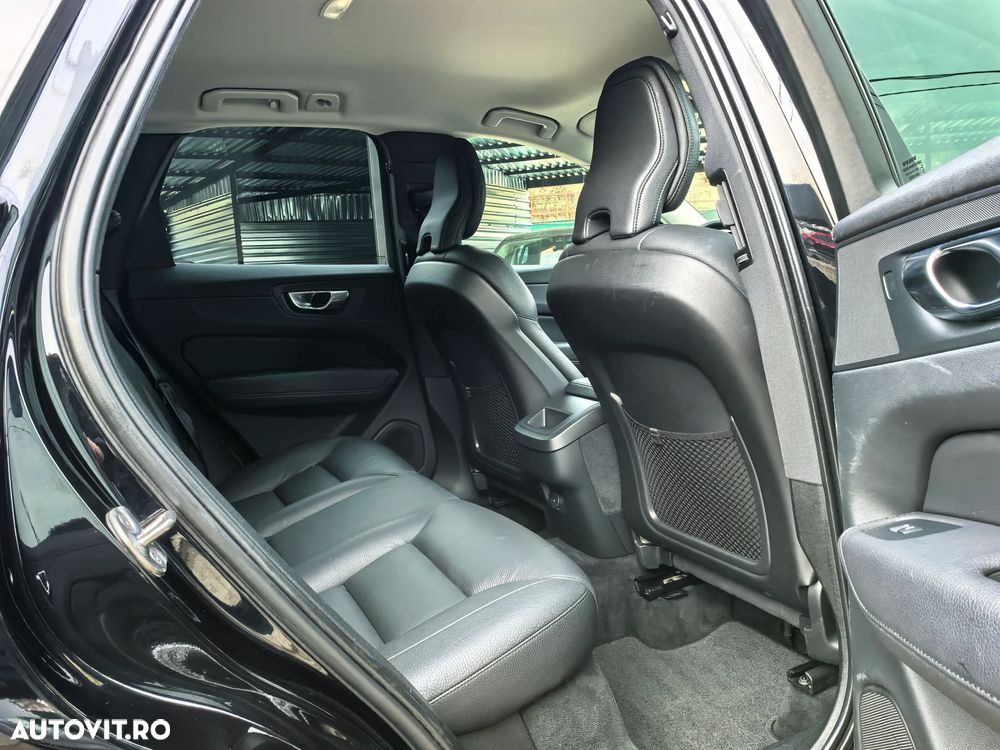 Volvo XC 60 B4 D Geartronic Momentum Pro - 16