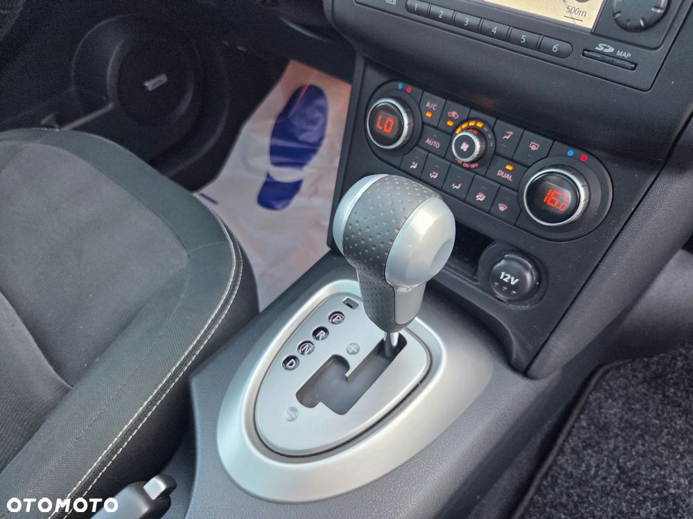 Nissan Qashqai 2.0 Tekna Premium CVT - 22