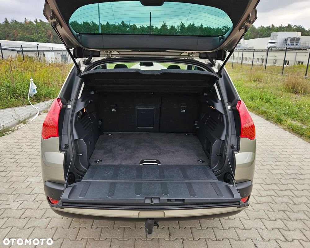 Peugeot 3008 2.0 HDi Premium+ - 24