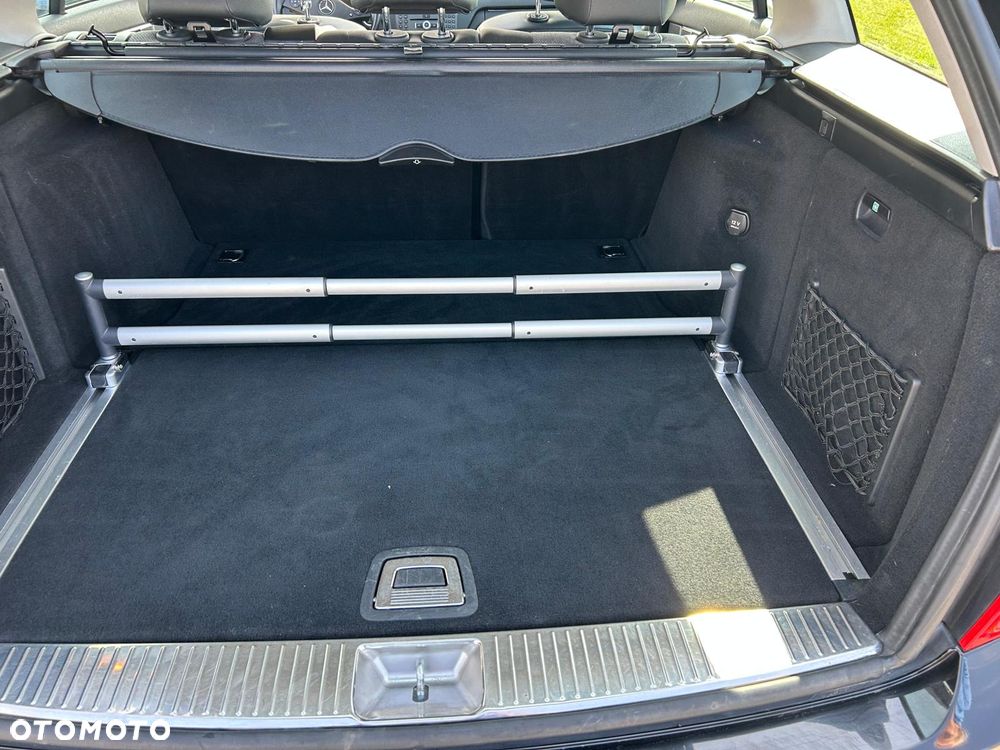 Mercedes-Benz Klasa C 220 CDI DPF Automatik BlueEFFICIENCY Avantgarde - 23