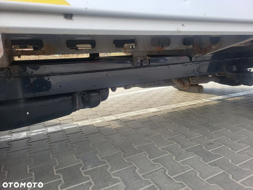 Mercedes-Benz Sprinter - 18