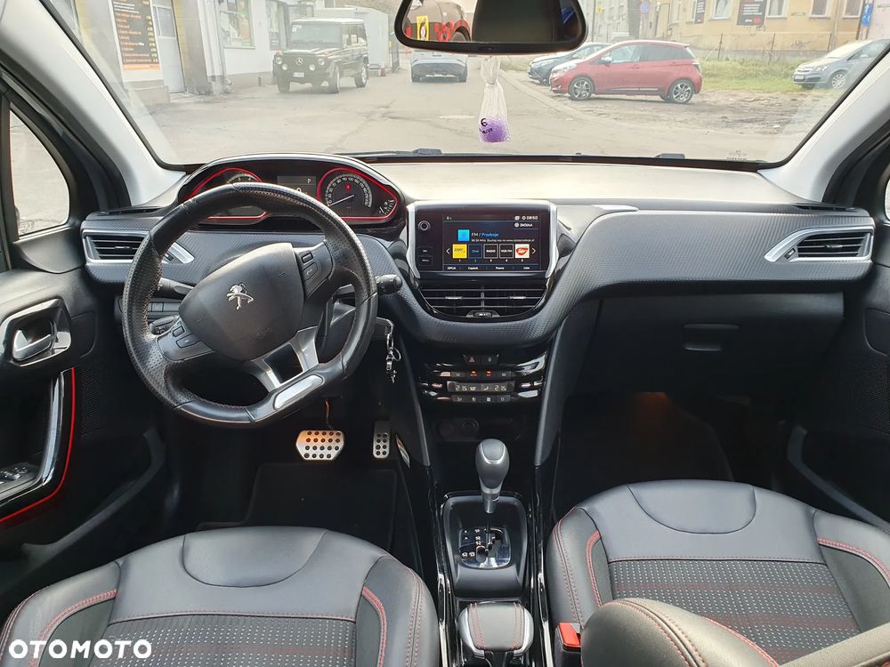Peugeot 2008 PureTech 110 Stop&Start EAT6 GT-Line Edition - 14