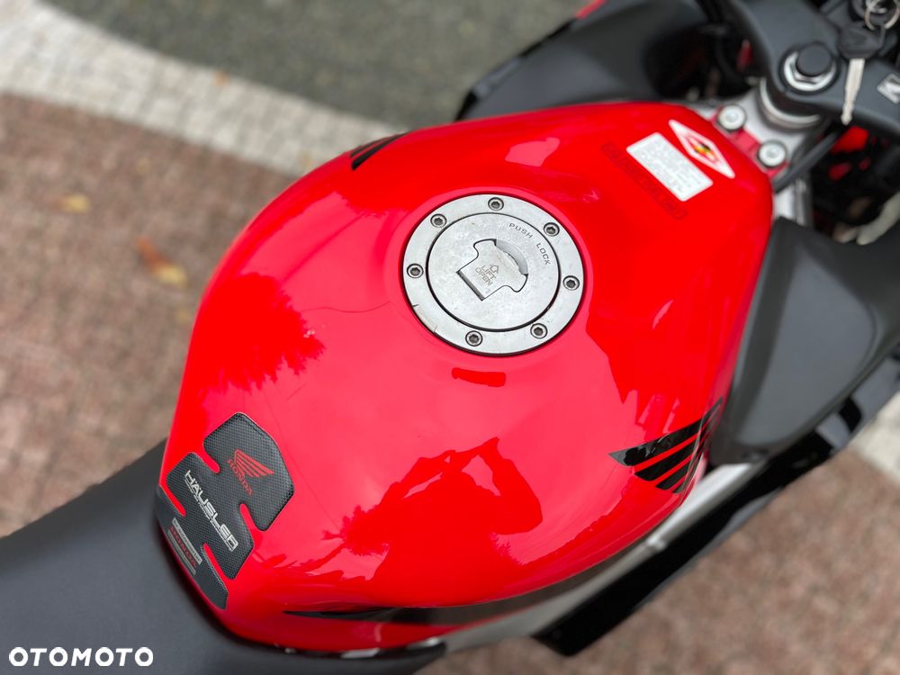 Honda CBR - 15