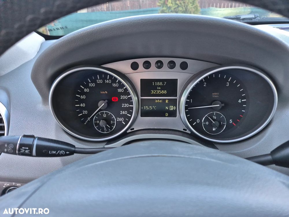 Mercedes-Benz ML - 8