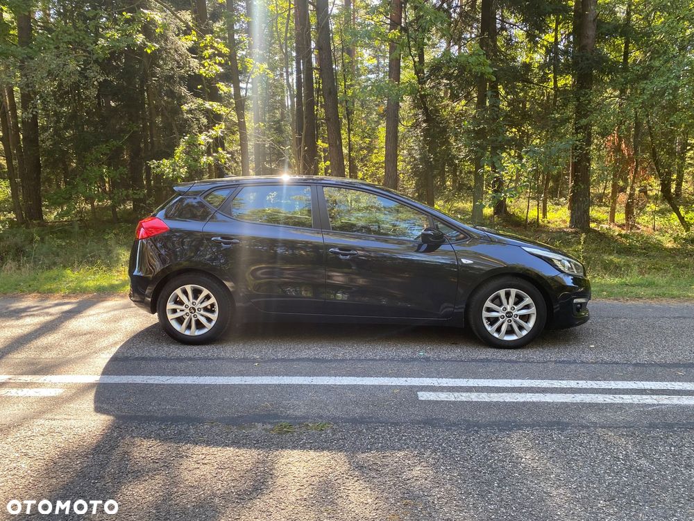 Kia Ceed 1.6 CRDi 136 DCT ISG Spirit - 17