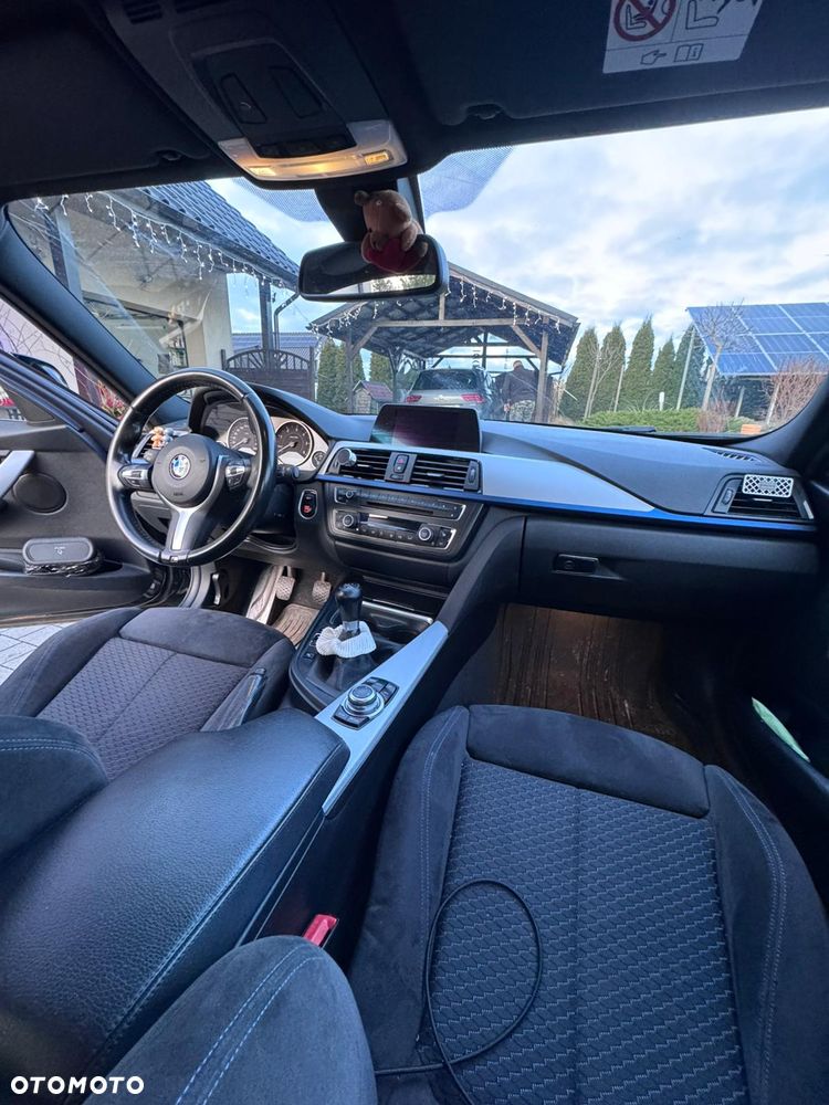 BMW Seria 3 318d - 26