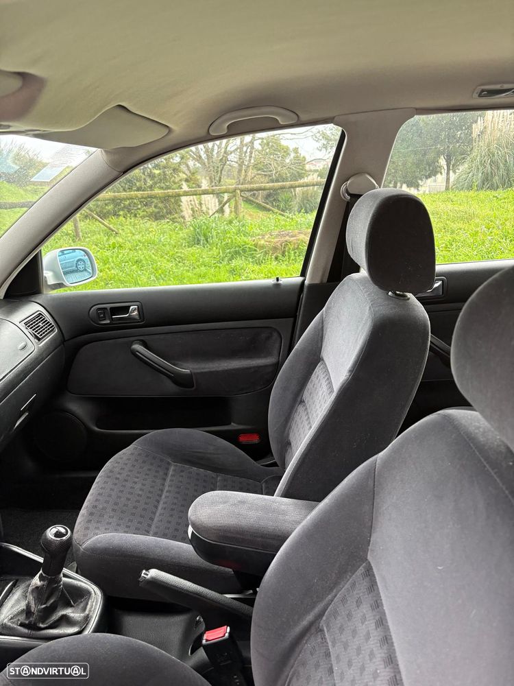 VW Golf 1.4i Confortline - 9