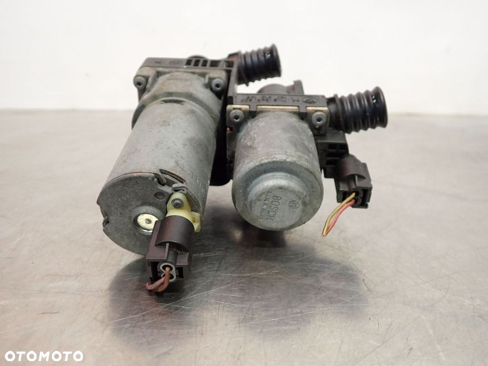 ZAWÓR WODY BMW E46 TOURING - 5