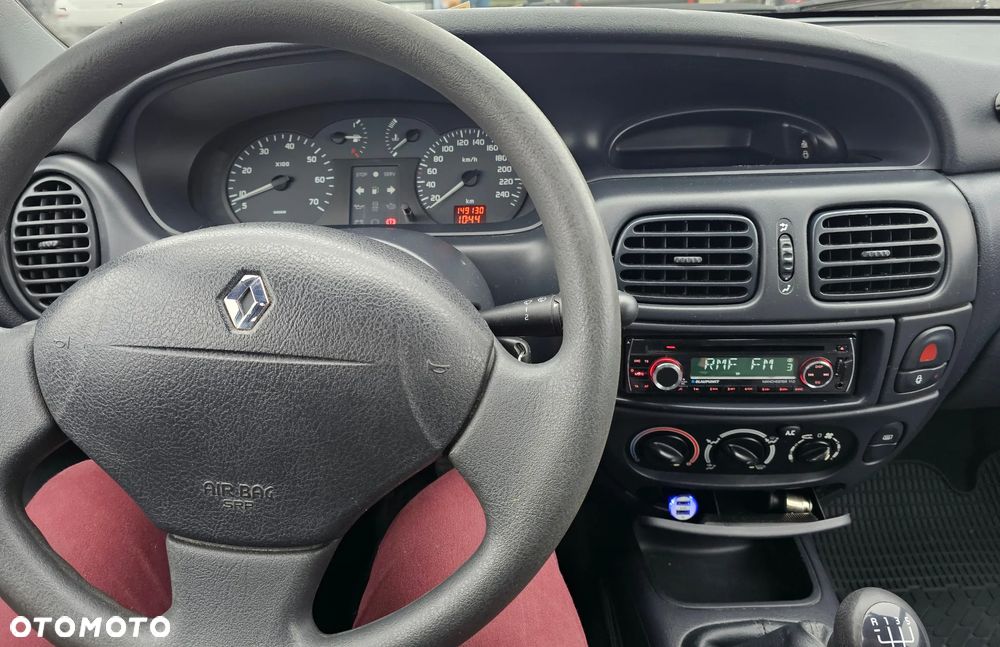 Renault Megane 1.4 16V Air - 8