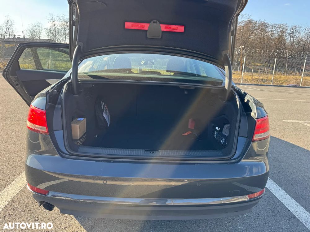 Audi A4 2.0 TDI S tronic - 14
