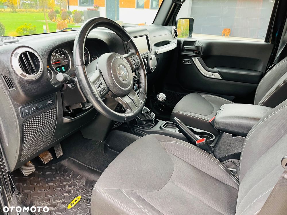Jeep Wrangler - 10