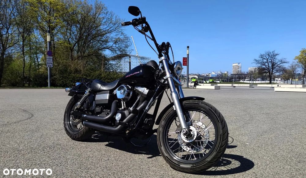 Harley-Davidson Dyna Street Bob - 1