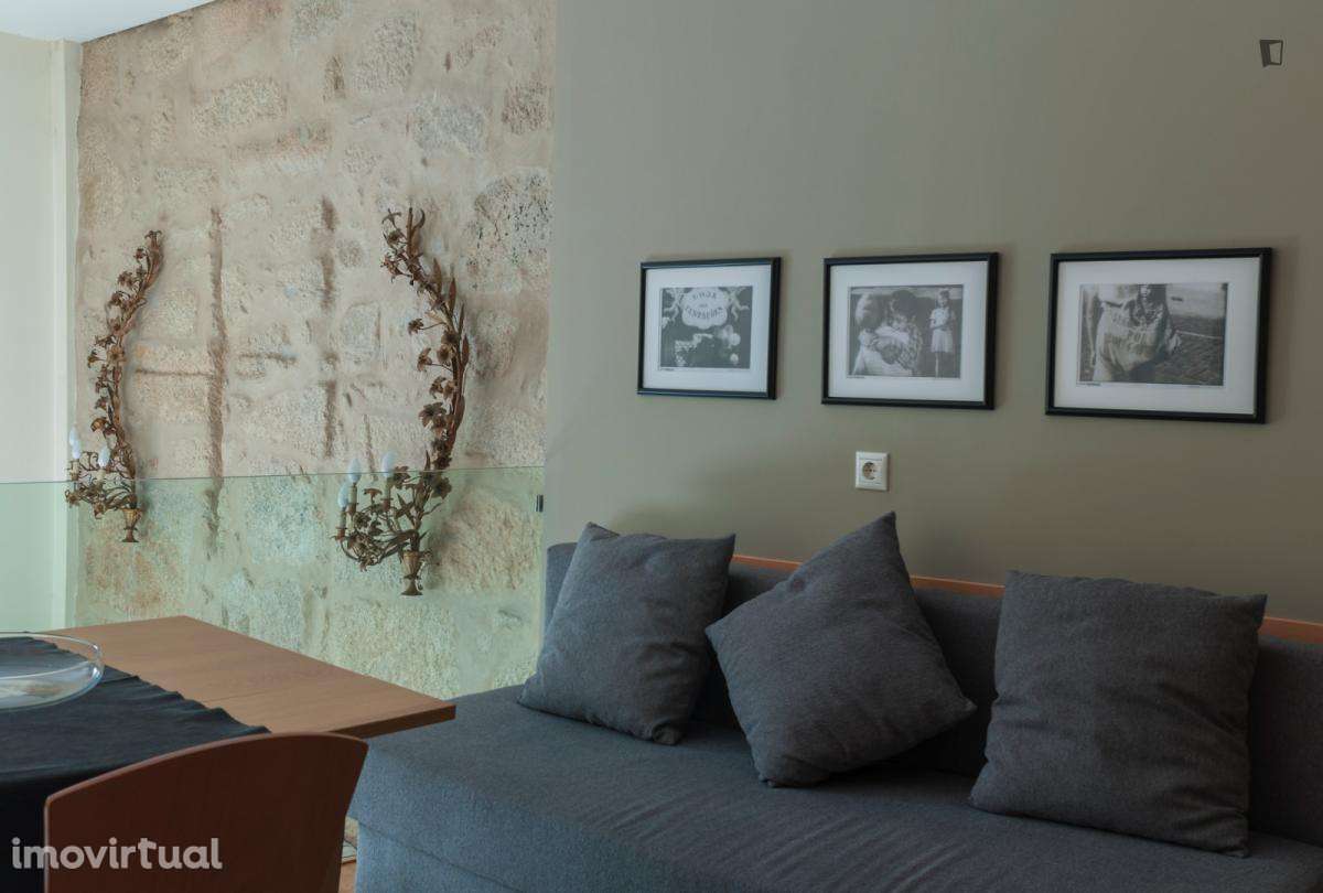 Estúdio - localizado em Santo Ildefonso Porto - Grande imagem: 5/13