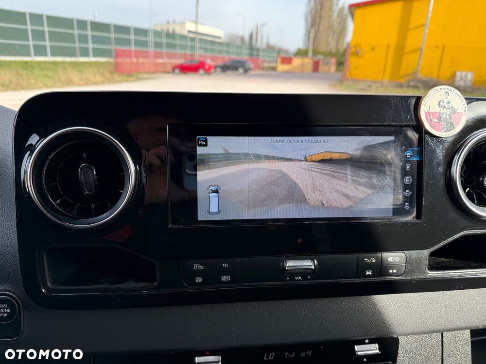 Mercedes-Benz Sprinter - 25