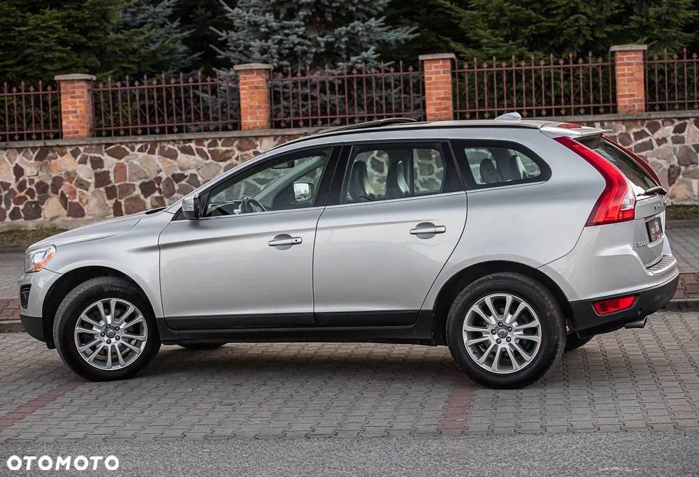 Volvo XC 60 T6 AWD Momentum - 9