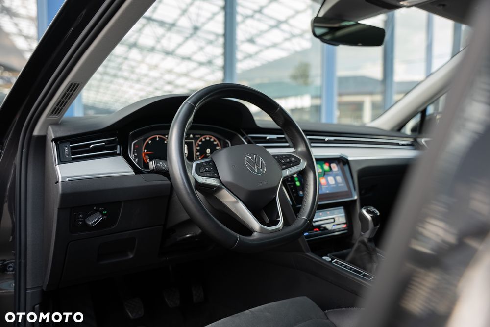 Volkswagen Passat 2.0 TDI (BlueMotion Technology) Highline - 24