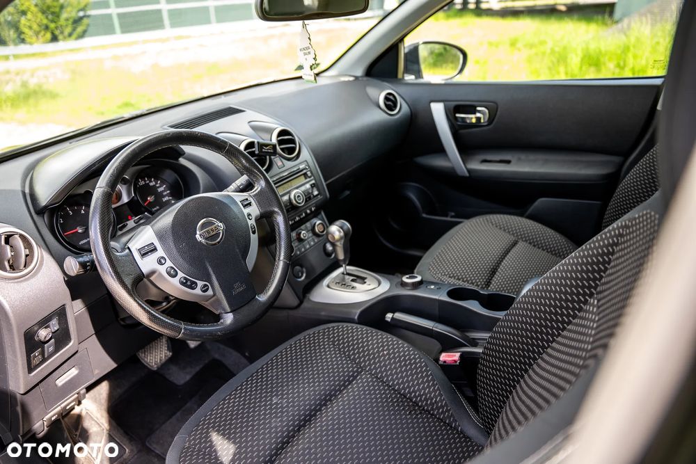 Nissan Qashqai 2.0 dCi 4 x 4 DPF tekna - 22