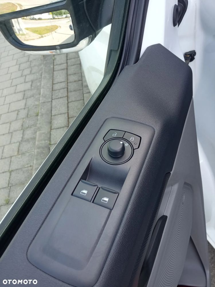 Ford Transit - 9
