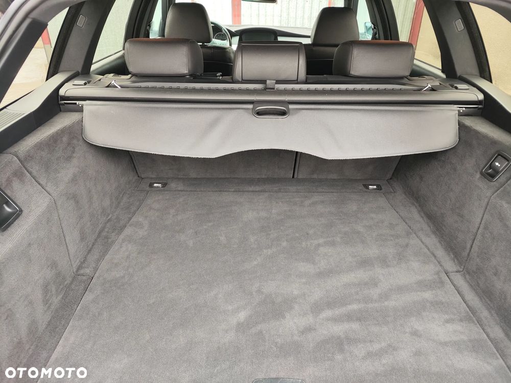 BMW Seria 5 530xi - 15