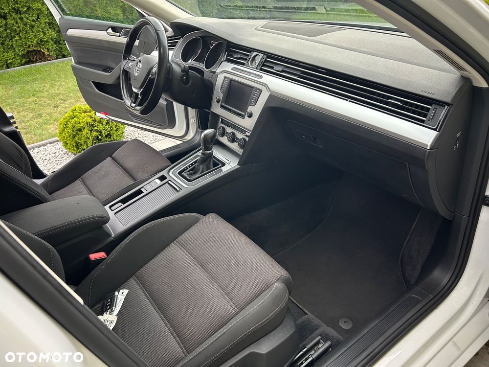 Volkswagen Passat 2.0 TDI (BlueMotion Technology) DSG Highline - 14