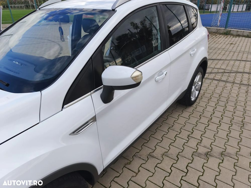 Ford Kuga 2.0 TDCi 4WD Powershift Titanium - 6