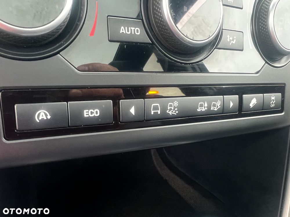 Land Rover Discovery Sport 2.0 TD4 SE - 21