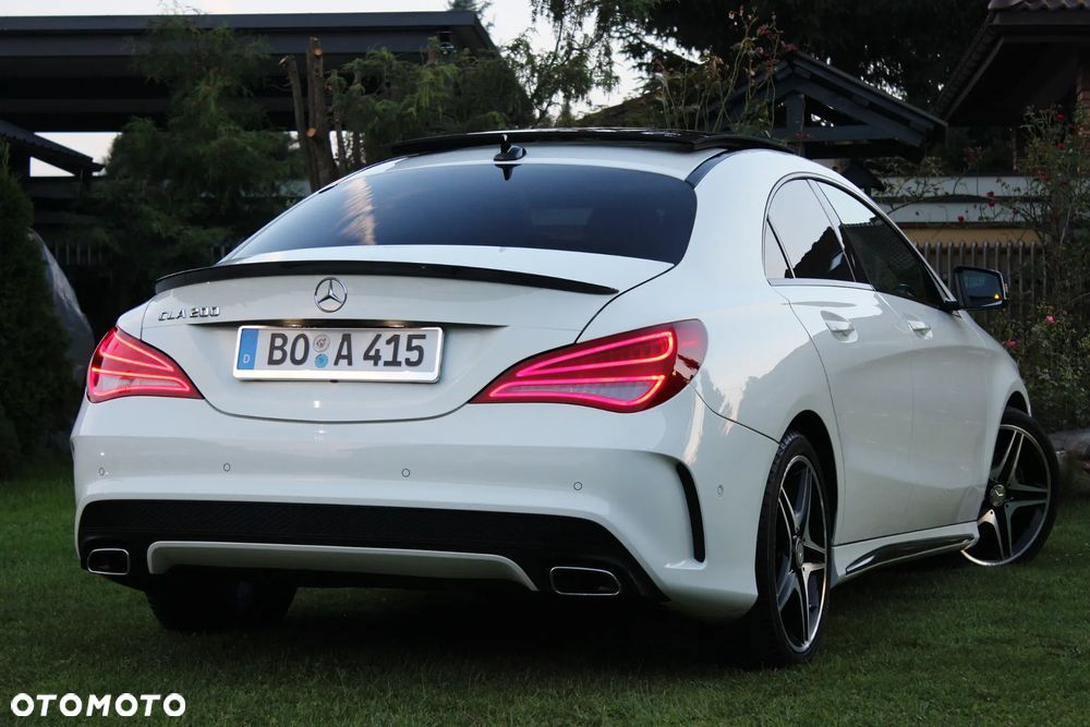 Mercedes-Benz CLA 200 7G-DCT AMG Line - 9