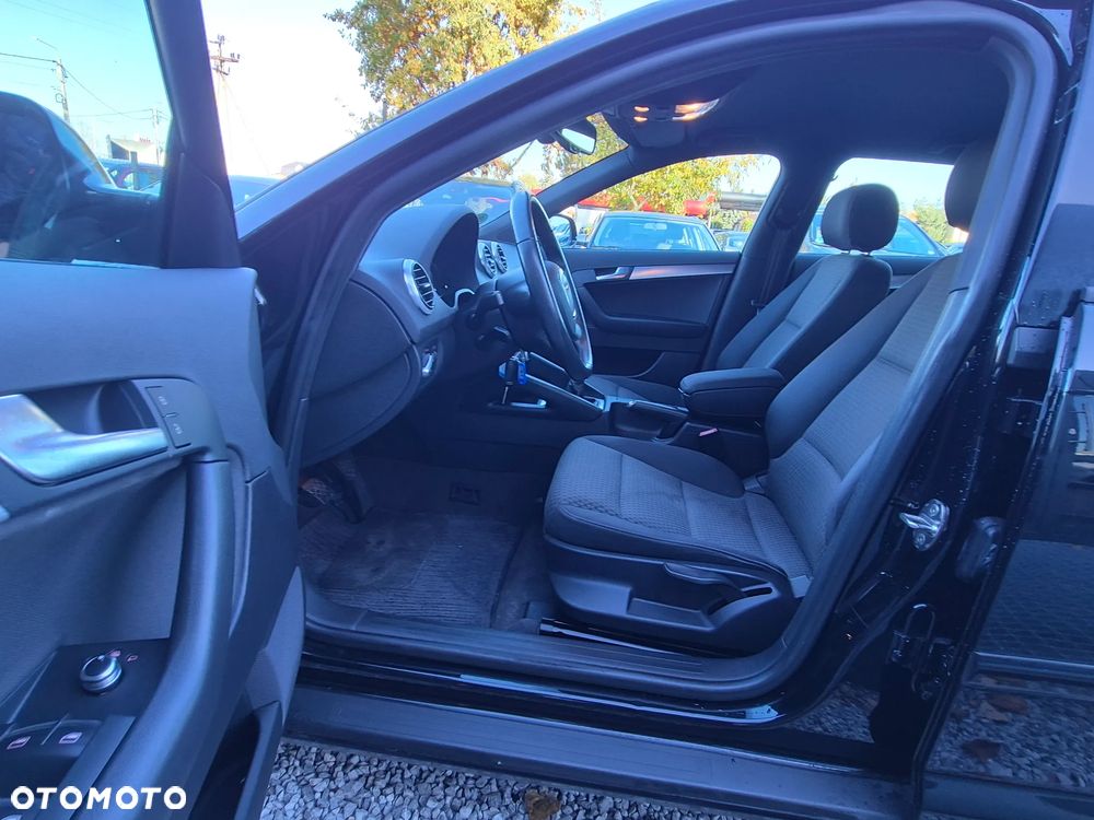 Audi A3 Sportback 1.6 TDI Ambiente - 25