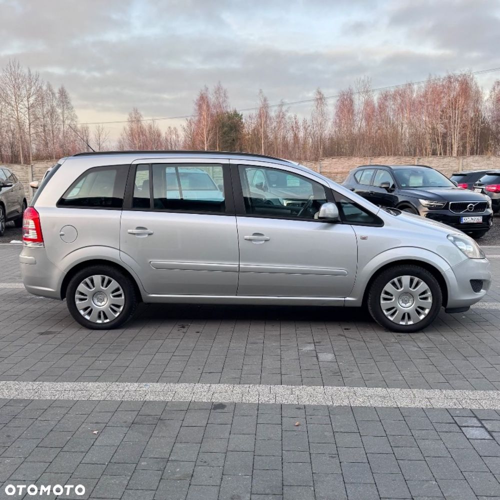 Opel Zafira - 13