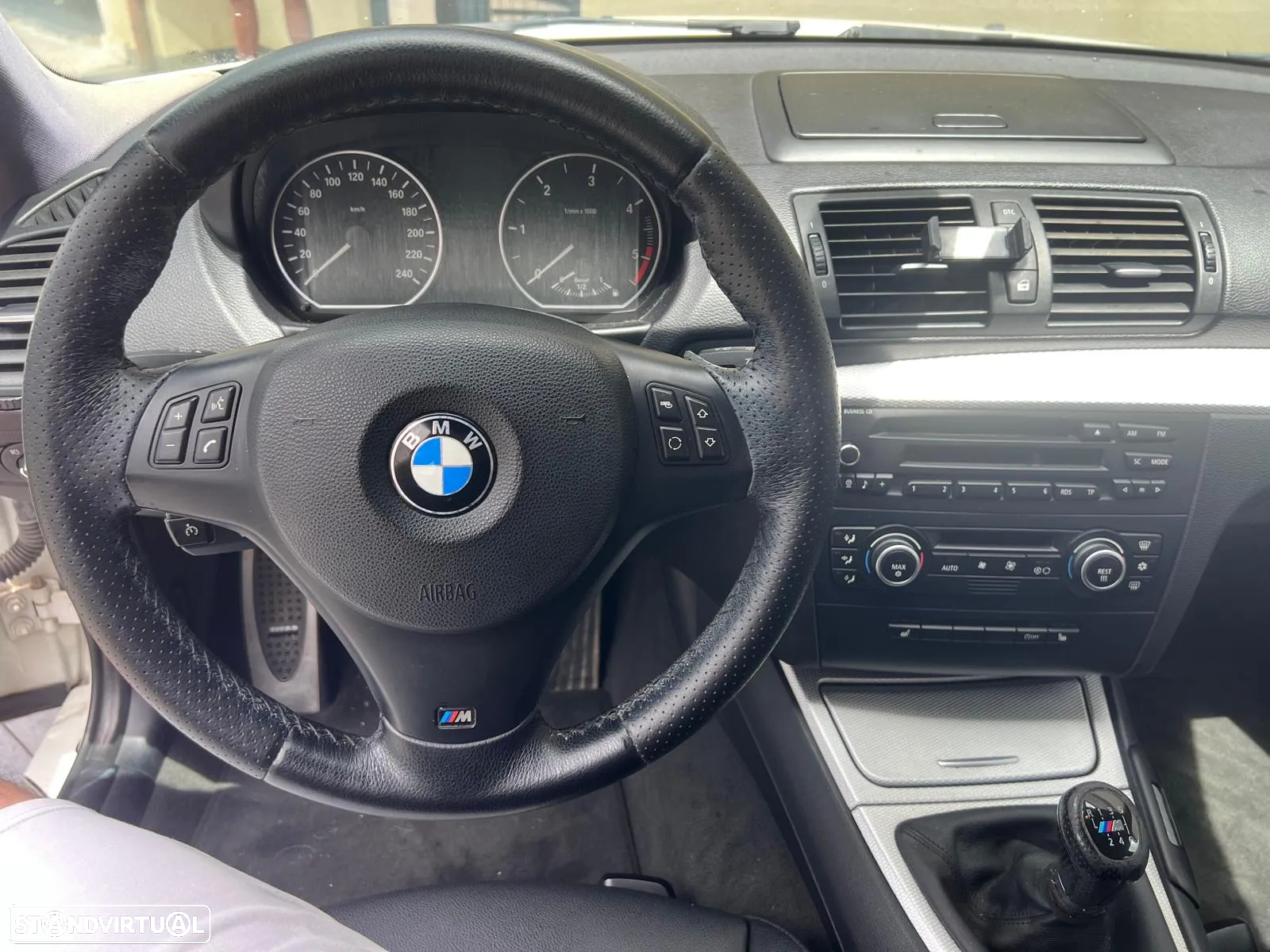 BMW 118 d Pack M - 9