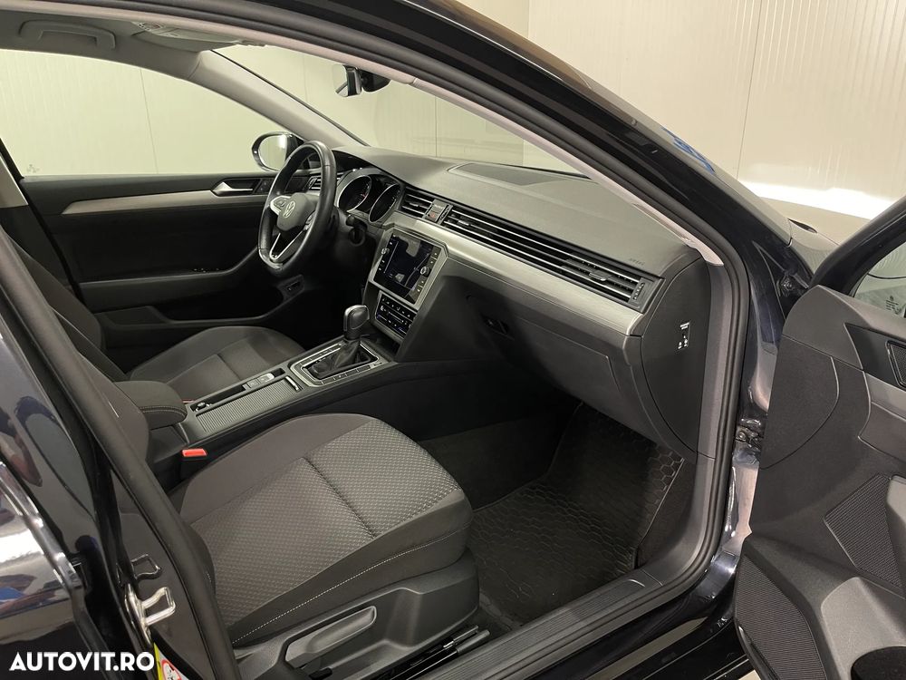 Volkswagen Passat 2.0 TDI DSG Comfortline - 9