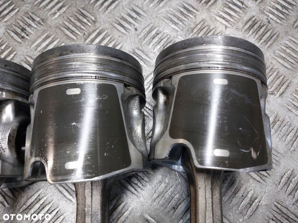 TŁOK + KORBOWÓD KOMPLET IVECO DAILY IV 2019- 3.0 D EURO 6 F1CFL411 - 8
