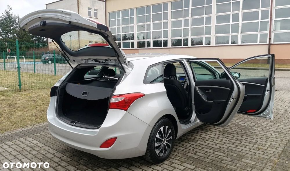 Hyundai i30 1.6 Comfort - 16