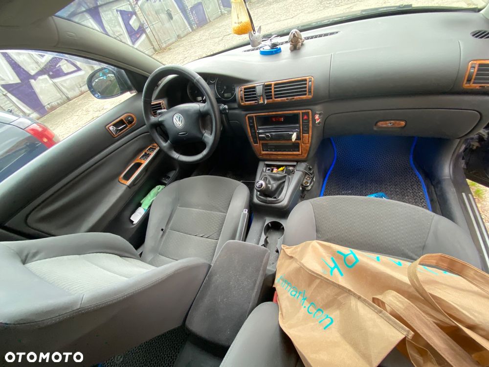 Volkswagen Passat - 9