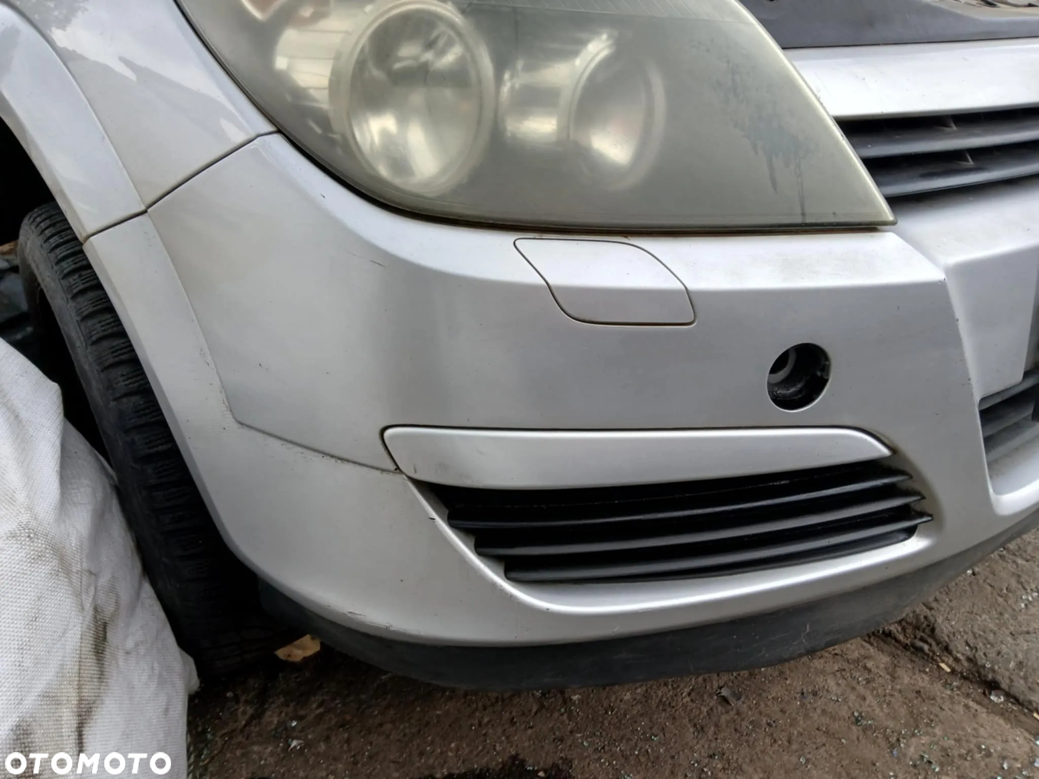 Opel Astra H III Zderzak przedni kod lakieru Z157 - 2