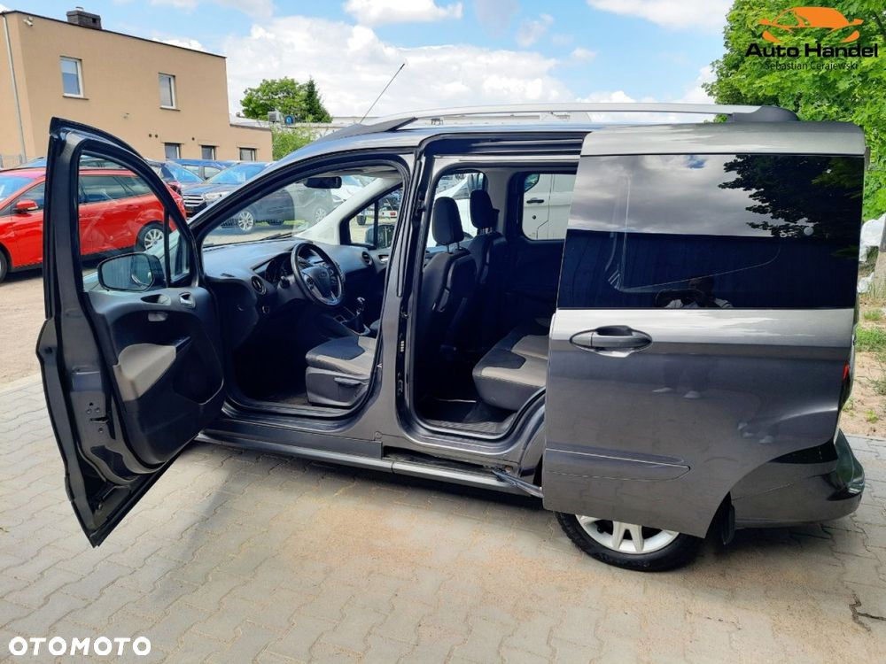 Ford Tourneo Courier - 29